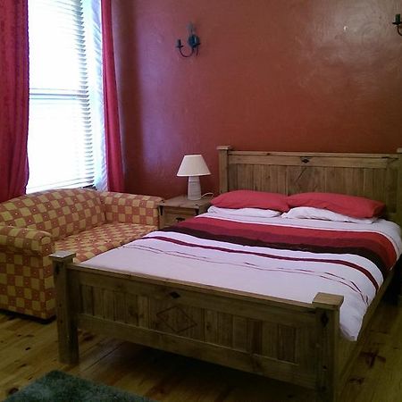 Clarmont Guest House Портръш Екстериор снимка