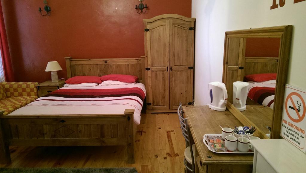 Clarmont Guest House Портръш Екстериор снимка