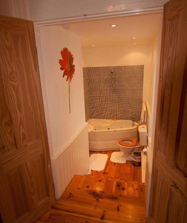 Clarmont Guest House Портръш Стая снимка