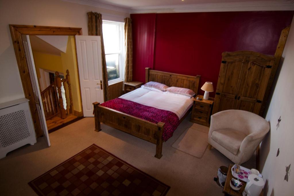Clarmont Guest House Портръш Стая снимка